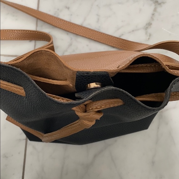 Navy and tan vegan leather cross body bag. - Picture 4 of 5